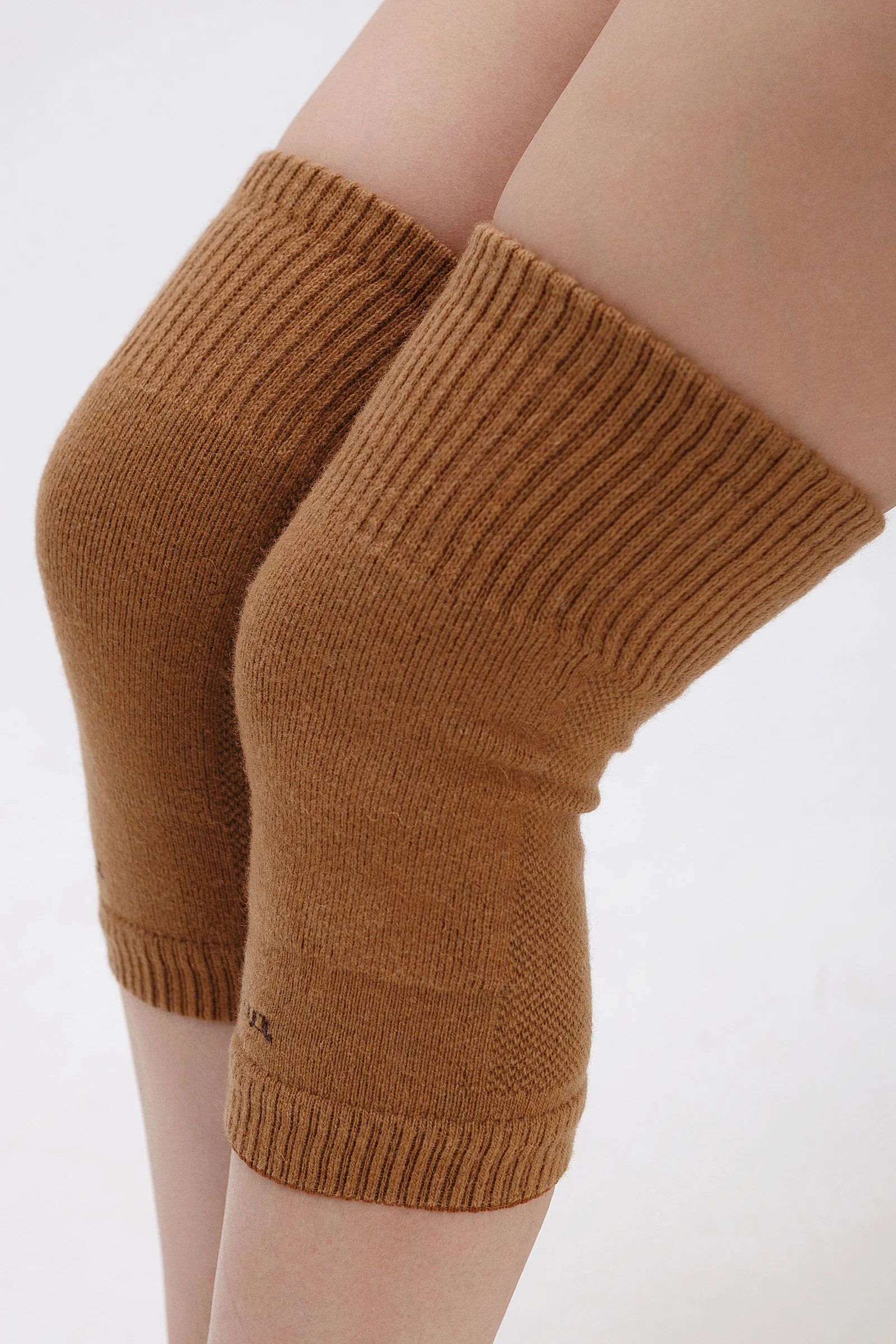 Наколенники короткие из натуральной шерсти TOD Oймс